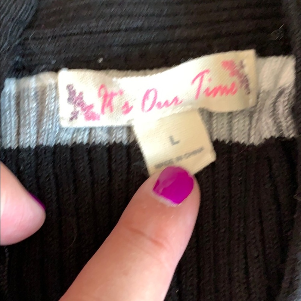 Sweater - Picture 2 of 2